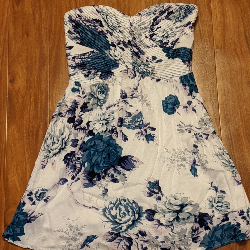 Kimchi Blue Floral Strapless Dress